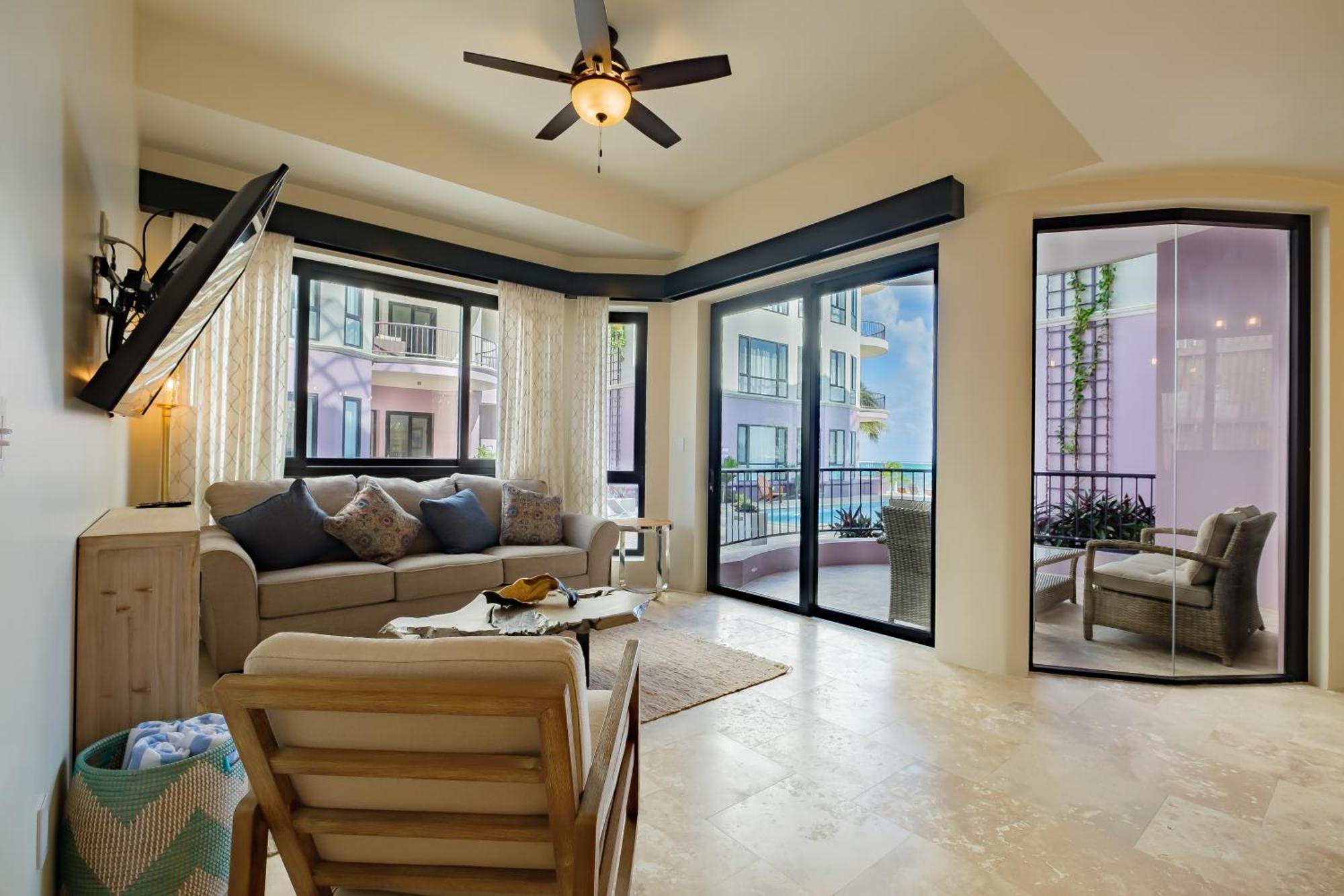 Diamante Beachfront Suites سان بيدرو المظهر الخارجي الصورة