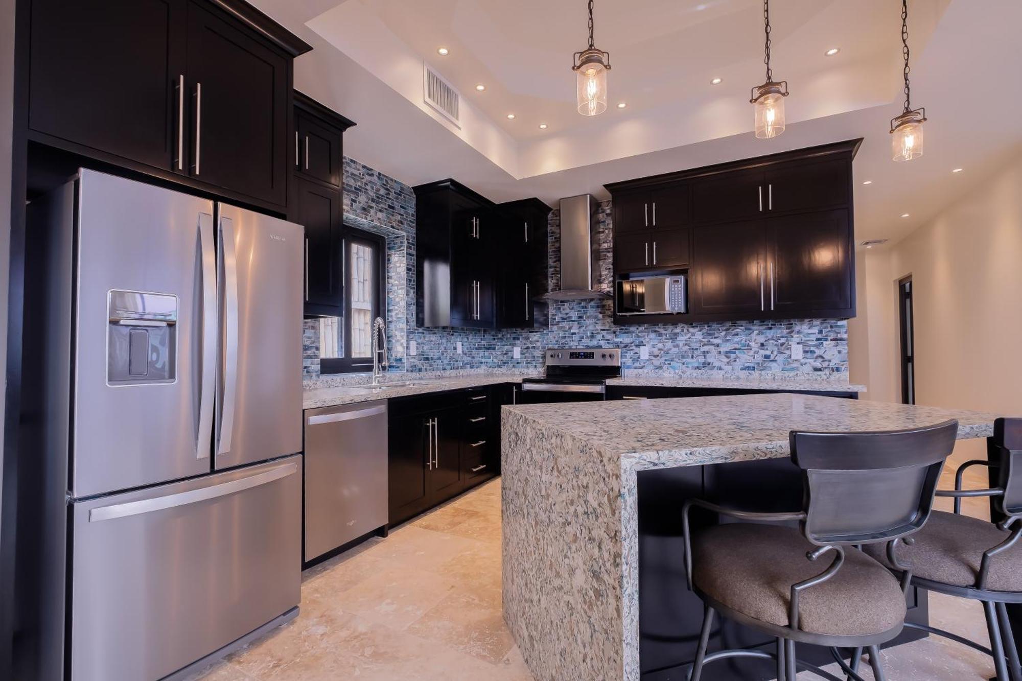 Diamante Beachfront Suites سان بيدرو المظهر الخارجي الصورة