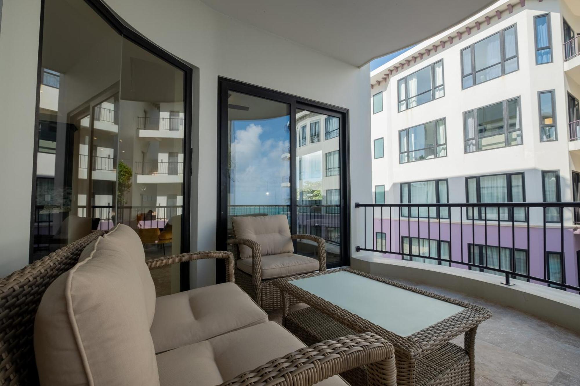 Diamante Beachfront Suites سان بيدرو المظهر الخارجي الصورة